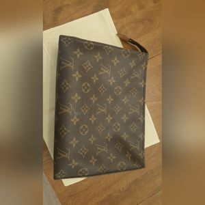 Louis Vuitton pouch bag